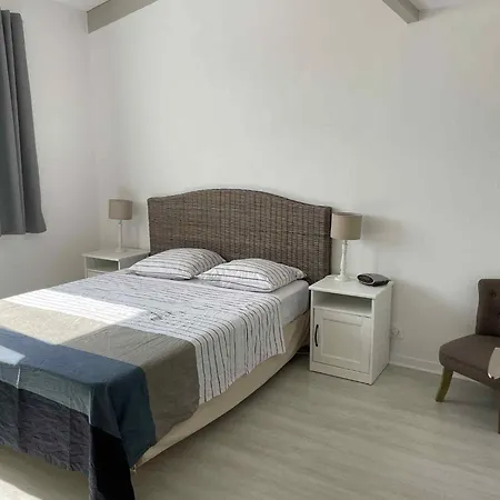 Charmante Maison Proche Quartier Calme *