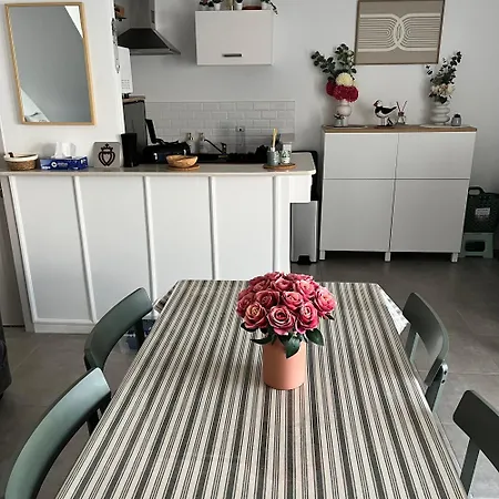 Charmante Maison Proche Quartier Calme