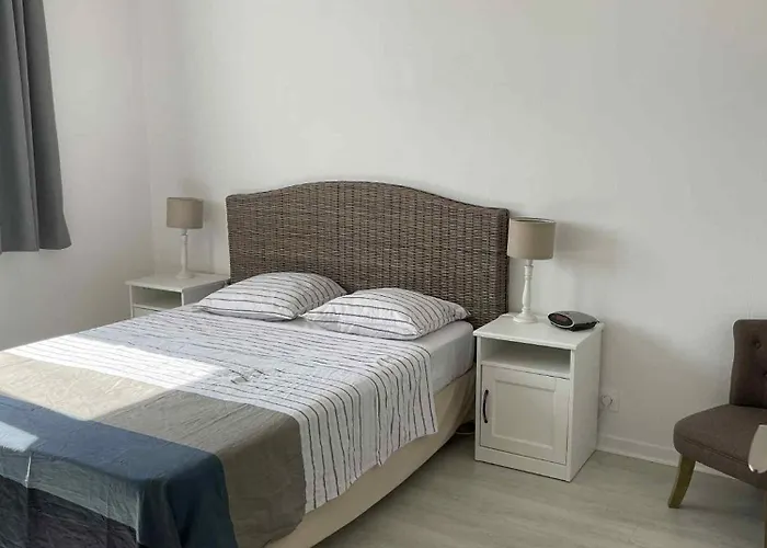 Belle Maison Quartier Calme Proche *